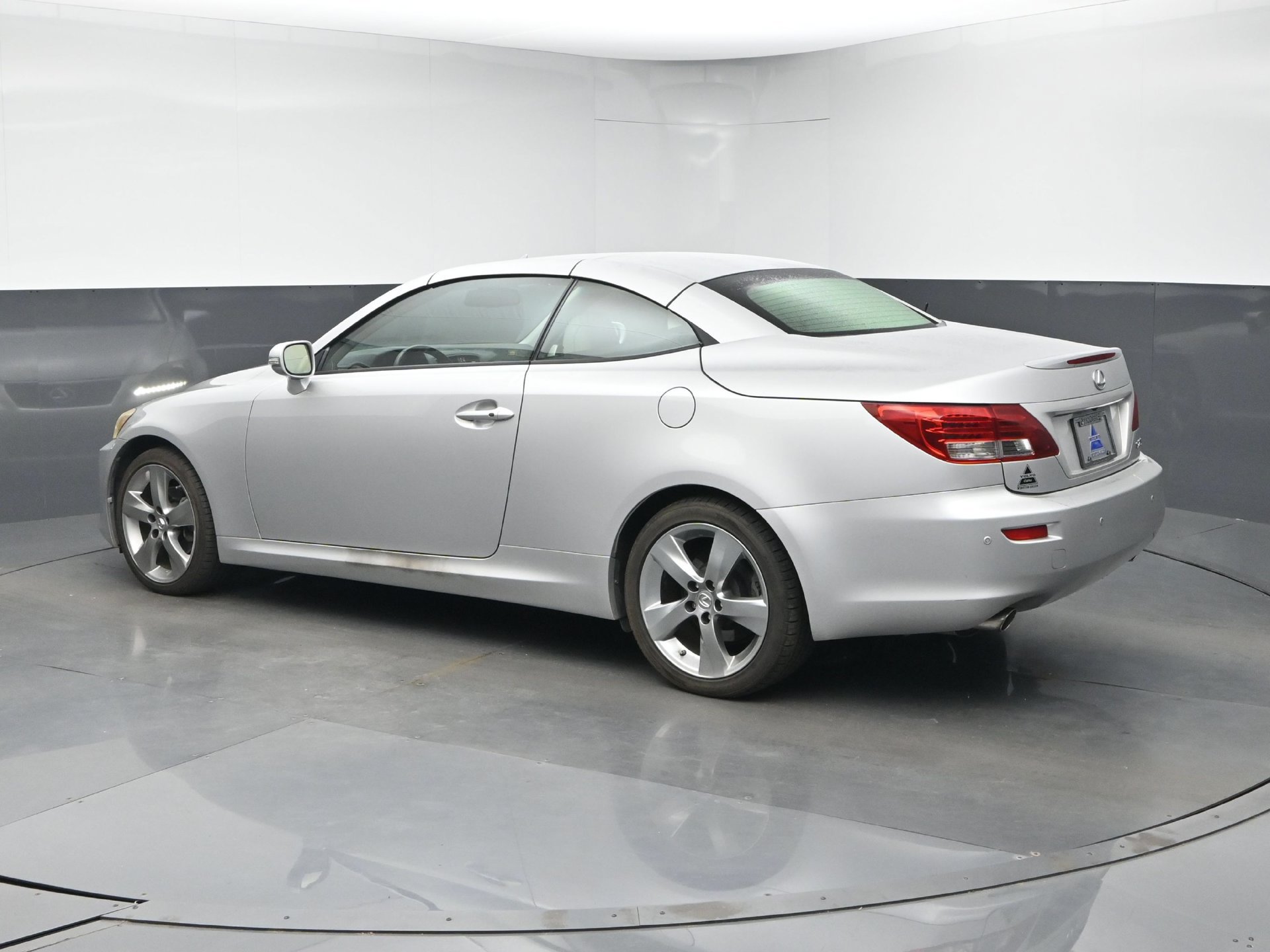 Used 2011 Lexus IS 250C w/ Luxury Pkg RWD image 6
