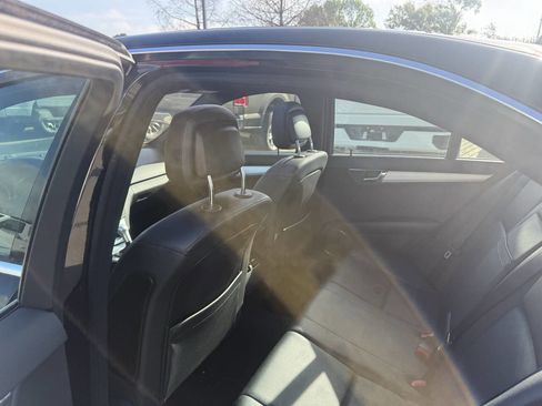 Used 2009 Mercedes-Benz C 300 Sedan image 12