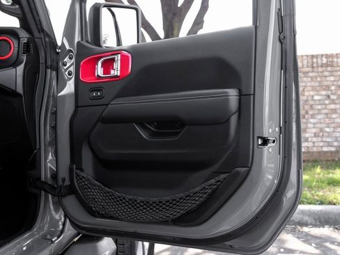 Used 2022 Jeep Wrangler Unlimited Sahara w/ Cold Weather Group image 56