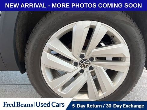 Used 2023 Volkswagen Atlas Cross Sport SE w/ Panoramic Sunroof Package AWD/4WD image 15