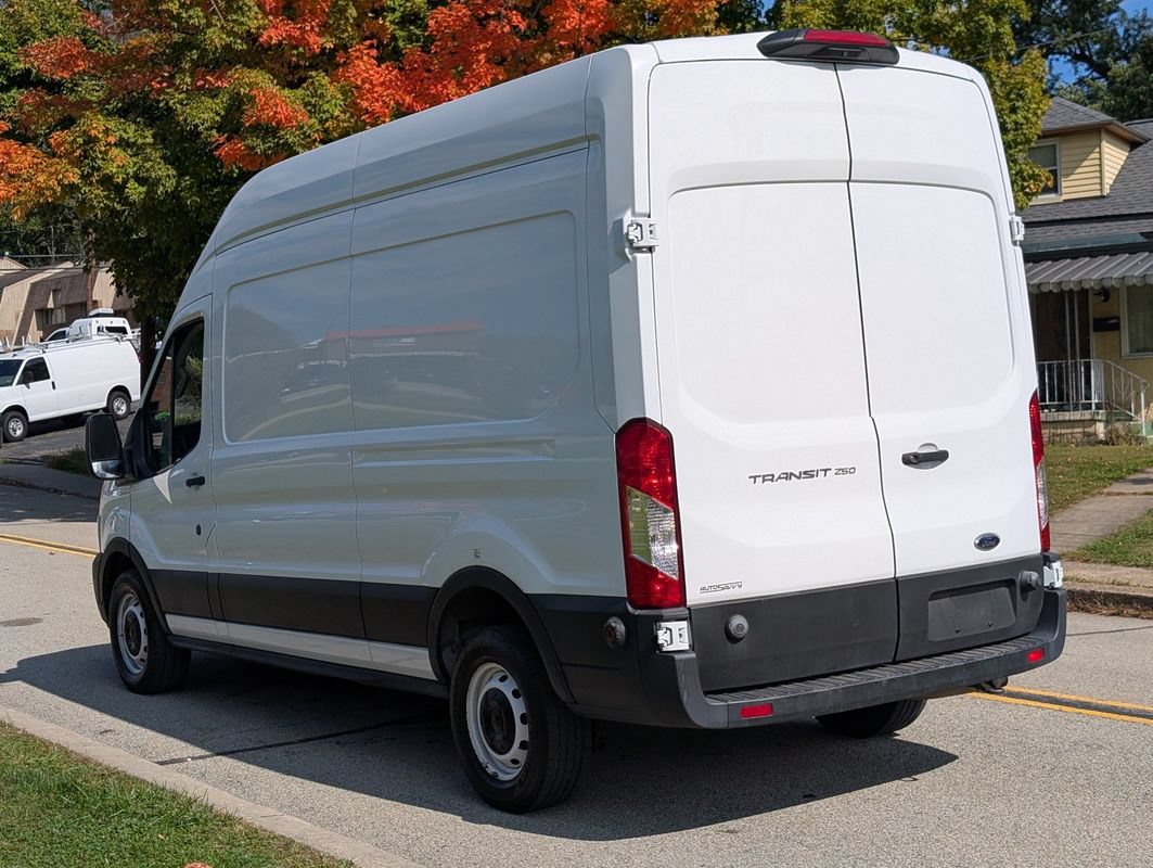 Used 2022 Ford Transit 250 148 High Roof w/ Load Area Protection Package RWD image 6