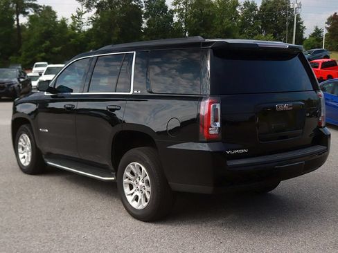 Used 2018 GMC Yukon SLE AWD/4WD image 5