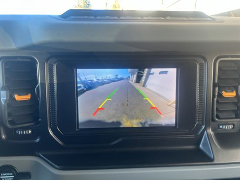 Used 2022 Ford Bronco Badlands image 21