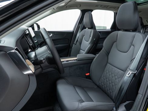 New 2026 Volvo XC60 B5 Core w/ Climate Package image 13