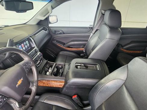 Used 2017 Chevrolet Suburban Premier AWD/4WD image 22