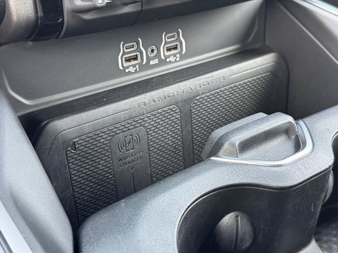 Used 2025 RAM 1500 Big Horn AWD/4WD image 23