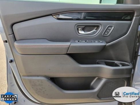 Certified 2025 Honda Pilot TrailSport image 19