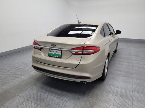 Used 2018 Ford Fusion SE w/ Fusion SE Technology Package FWD image 7
