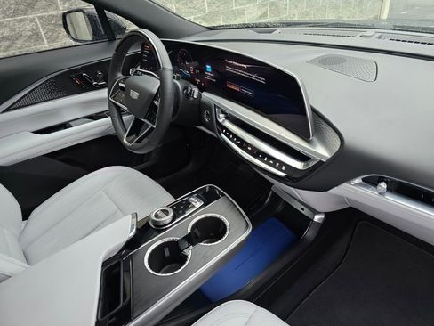 Certified 2023 Cadillac Lyriq Luxury image 16