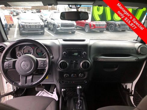 Used 2018 Jeep Wrangler Sport image 11