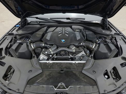 Used 2023 BMW M550i xDrive w/ Executive Package AWD/4WD image 23