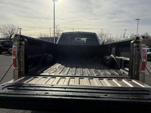 Used 2013 Ford F150 XLT w/ Mid Equipment Group image 19