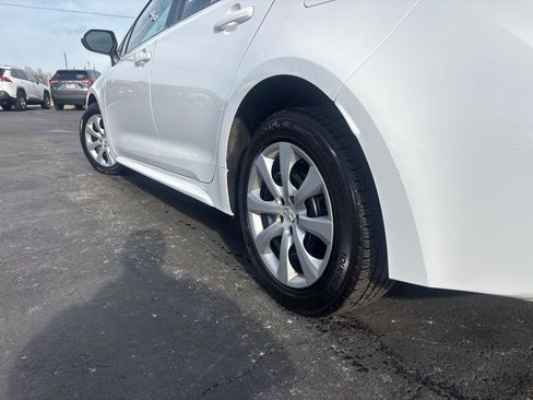 Used 2023 Toyota Corolla LE image 5