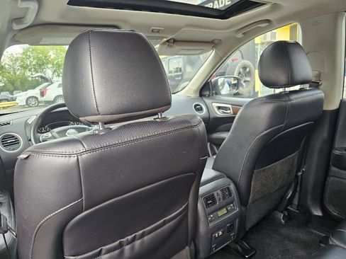 Used 2019 Nissan Pathfinder Platinum AWD/4WD image 34
