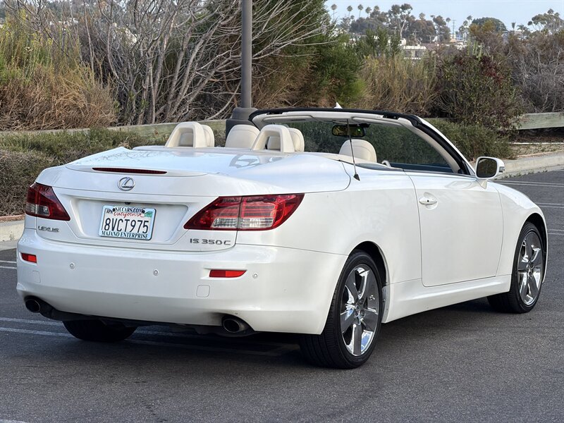 Used 2010 Lexus IS 350C w/ Luxury Pkg RWD image 7