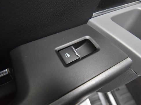 Used 2022 Ford F150 XLT w/ Equipment Group 302A High image 10