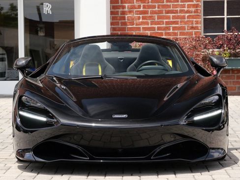 Used 2023 McLaren 720S Performance image 2
