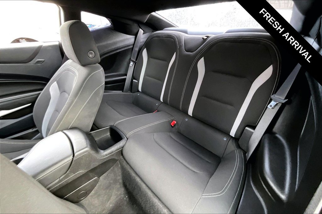 Used 2023 Chevrolet Camaro LT RWD image 7