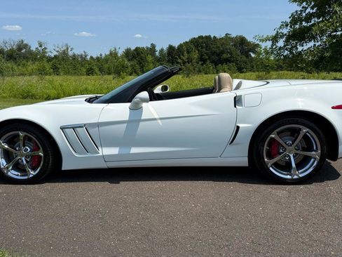 Used 2012 Chevrolet Corvette Grand Sport w/ 2LT Preferred Equipment Group RWD image 10