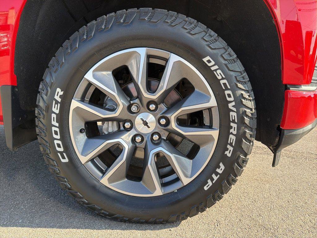 Used 2020 Chevrolet Silverado 1500 RST w/ Texas Edition AWD/4WD image 11