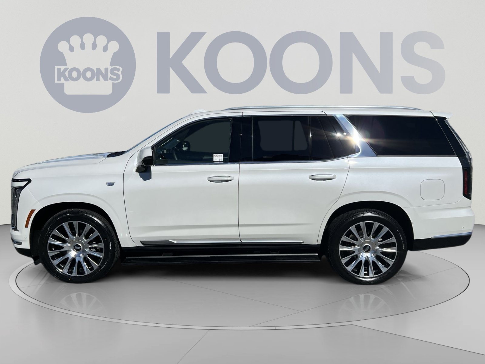 Used 2025 Cadillac Escalade Premium Luxury Platinum AWD/4WD image 2