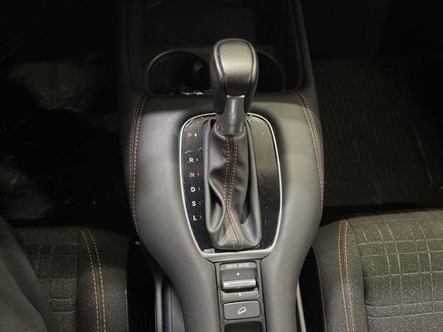 Used 2025 Honda HR-V Sport image 19