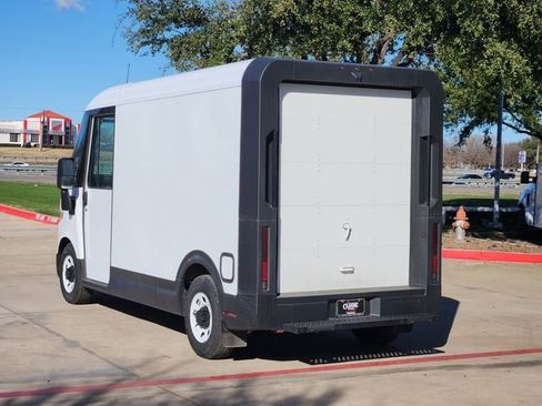 New 2025 Chevrolet Brightdrop 400 w/ Battery Pack, Max Range AWD/4WD image 3