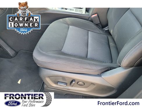 Used 2023 Ford Explorer XLT RWD image 23