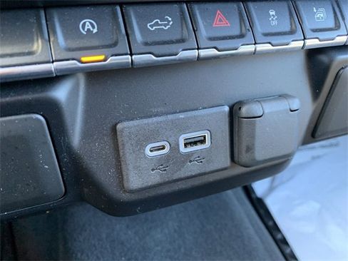 Used 2020 GMC Sierra 1500 Elevation w/ Elevation Value Package image 26