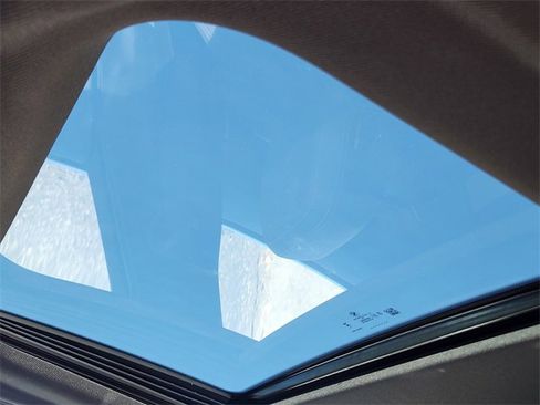 Used 2025 BMW 530i xDrive image 30