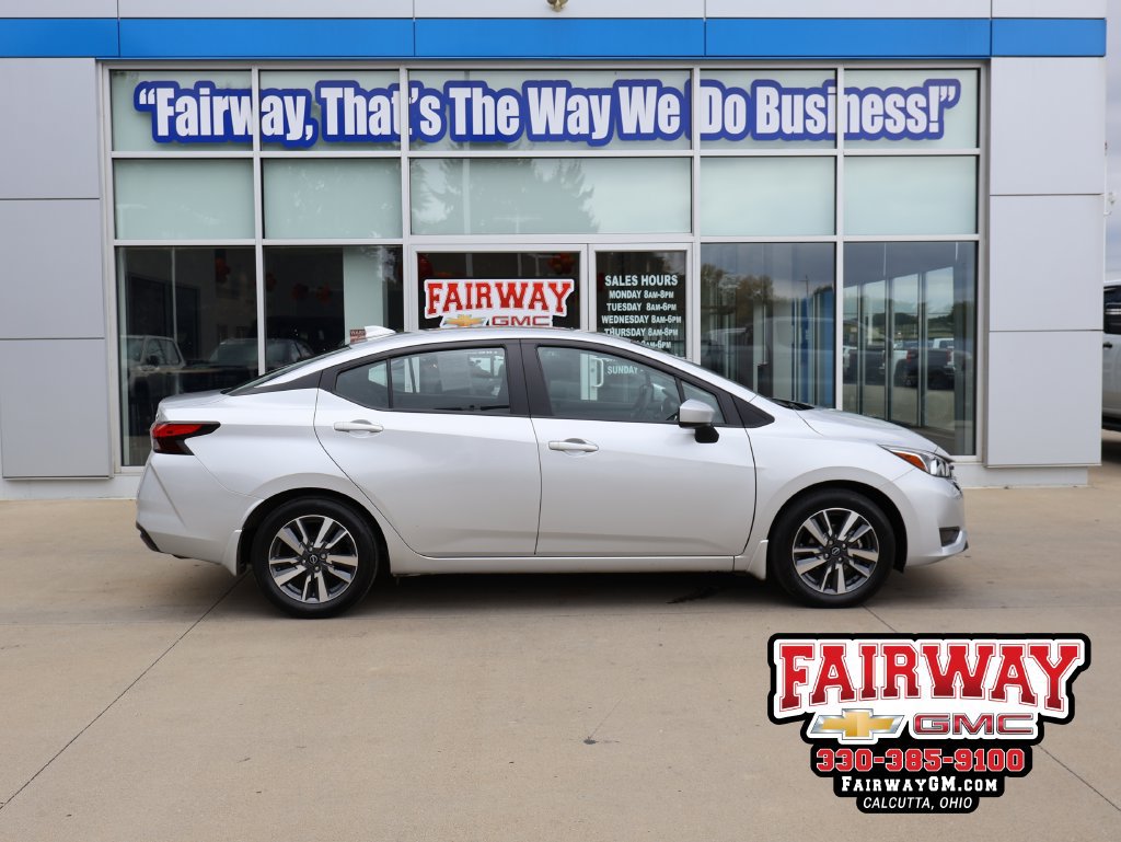 Used 2024 Nissan Versa SV w/ Trunk Package FWD image 1
