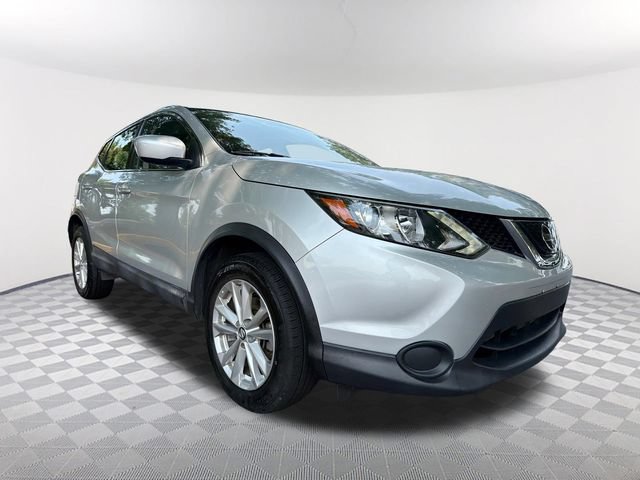 Used 2019 Nissan Rogue Sport S w/ Appearance Package AWD/4WD image 1