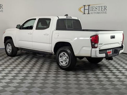 Used 2022 Toyota Tacoma SR AWD/4WD image 5