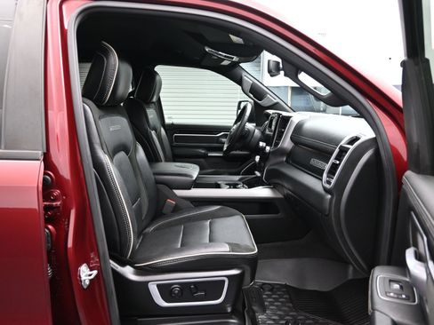 Used 2020 RAM 1500 Laramie w/ Sport Appearance Package AWD/4WD image 13