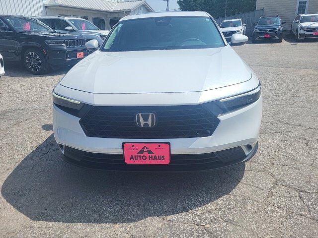 Used 2023 Honda Accord EX image 20