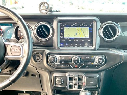 Used 2020 Jeep Wrangler Unlimited Sahara AWD/4WD image 17