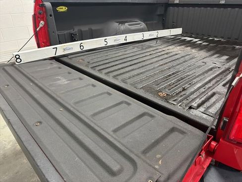 Used 2015 Ford F350 Lariat w/ Lariat Interior Package image 9