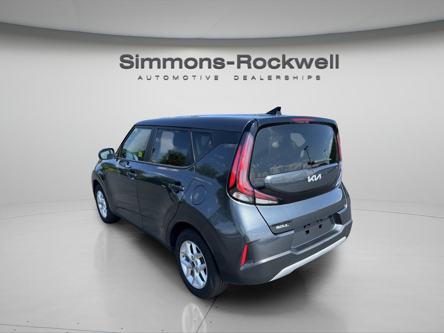 Used 2025 Kia Soul LX w/ LX Technology Package FWD image 3