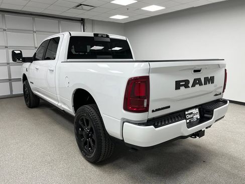 Used 2025 RAM 3500 Laramie AWD/4WD image 8