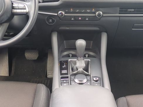 Used 2021 MAZDA MAZDA3 Sedan FWD image 19