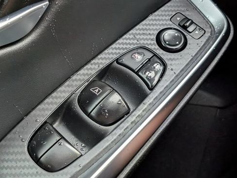 Used 2022 Nissan Sentra SR w/ Lighting Package FWD image 18