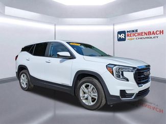 Used 2023 GMC Terrain SLE FWD video 2