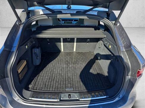 Certified 2025 Jaguar F-PACE R-Dynamic S image 12