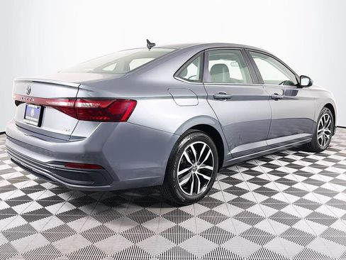 Used 2025 Volkswagen Jetta SE FWD image 26