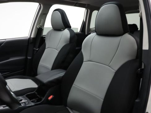 Used 2019 Subaru Forester Premium image 13