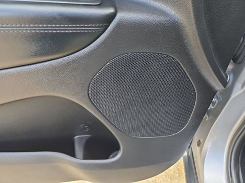 Used 2020 Jeep Grand Cherokee Laredo image 14