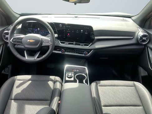 Used 2026 Chevrolet Equinox LT w/ Convenience Package II AWD/4WD image 11