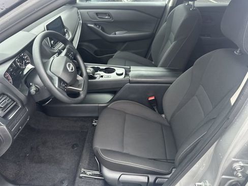 Certified 2025 Nissan Rogue S image 18