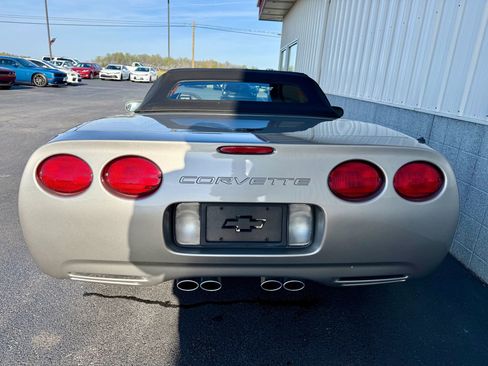 Used 2001 Chevrolet Corvette Convertible w/ Preferred Equipment Group2 image 9