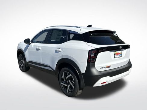 New 2026 Nissan Kicks SV image 3
